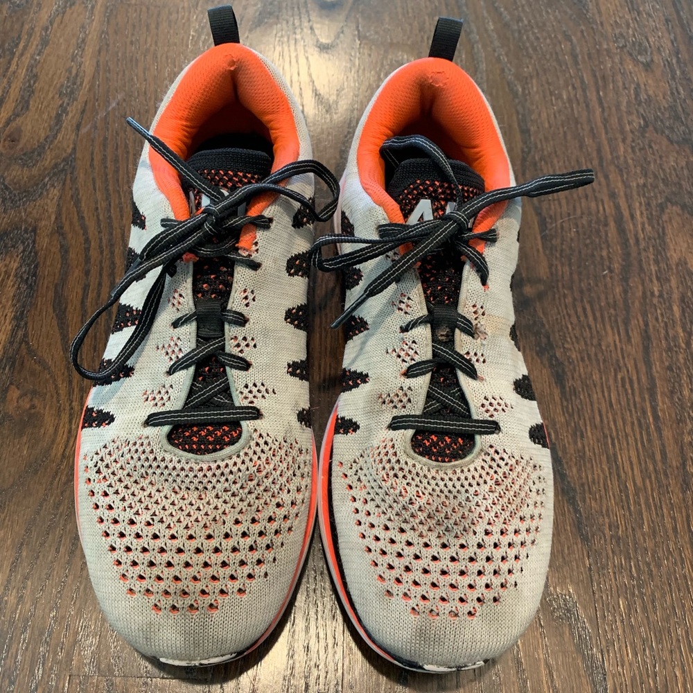 APL BLACK WHITE STRIPE RUNNING SNEAKERS SIZE 9.5 - Picture 2 of 7